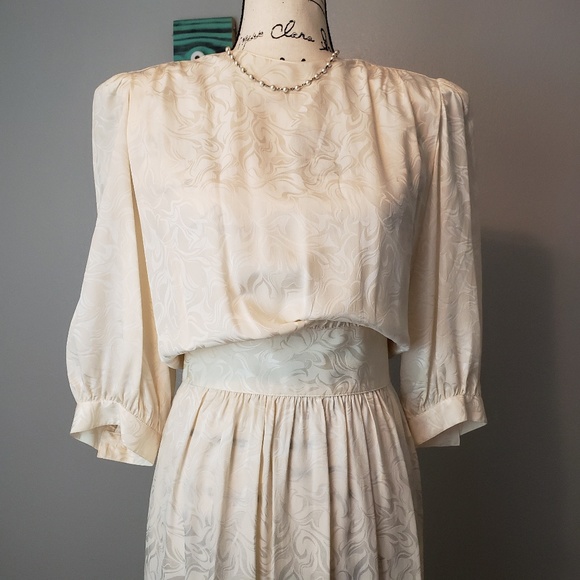 Vintage Dresses & Skirts - Vintage Ivory 100% Silk 3/4 Sleeve Dress sz 10